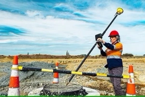 Trimble R780