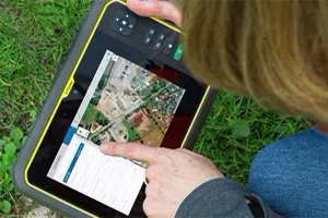 Trimble T7